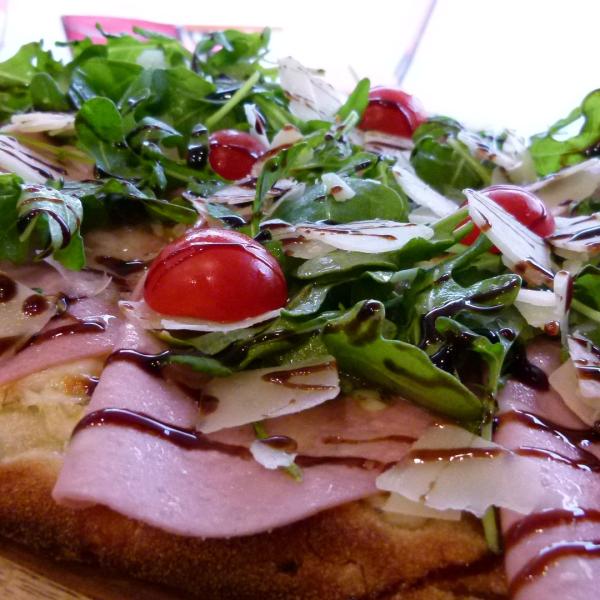 Pinsa Romana Mortadella Pizz'n'chill