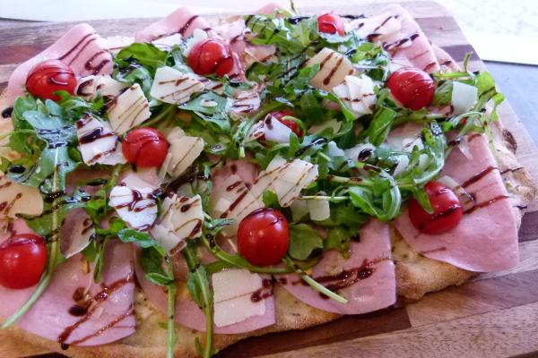 Pinsa Romana Mortadella Pizz'n'chill